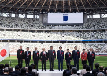 Abe de Japón inaugura el Estadio Olímpico Tokio 2020