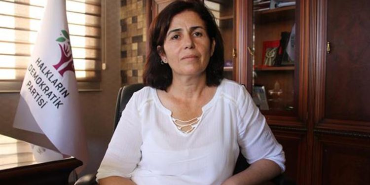Turquía detiene a alcaldesa pro kurda debido a presuntos vínculos terroristas