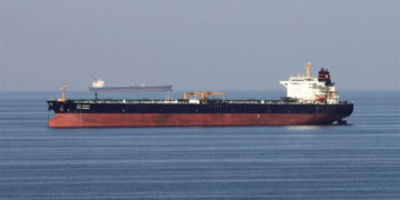 Irán dice que capturó un barco que transportaba combustible de contrabando