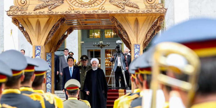 Japón informa a Irán sobre plan para enviar fuerzas navales a Medio Oriente