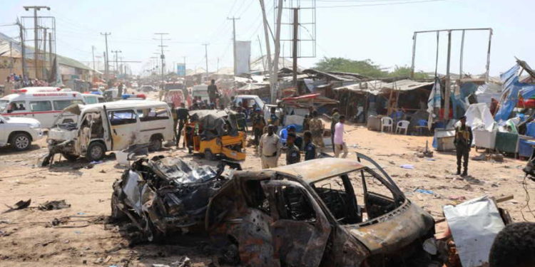 Atentado terrorista en Somalia deja 61 muertos y 51 heridos