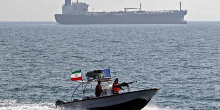 Irán intensifica las tensiones en el Golfo Pérsico pese a la crisis por el coronavirus