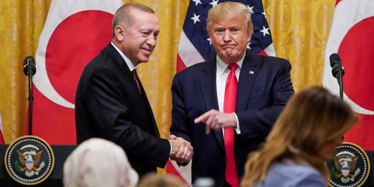 Turquía apoya a Rusia y condena el plan de paz de Estados Unidos