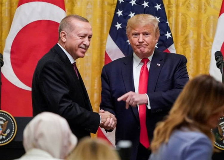 Turquía apoya a Rusia y condena el plan de paz de Estados Unidos