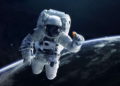 Astronautas hornean los primeros alimentos en el espacio