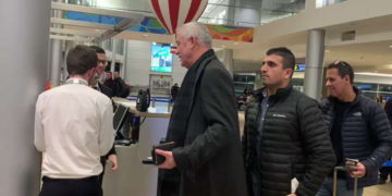 Gantz despega hacia Washington