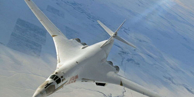 Rusia quiere 50 de estos “nuevos” bombarderos mortales - Tu-160M