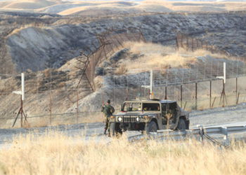 Jeep de las FDI golpeado por un tren en el sur de Israel