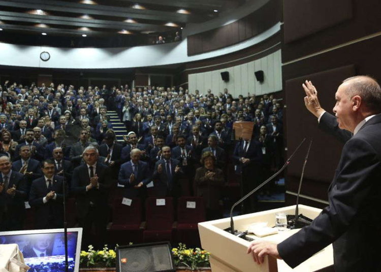 Parlamento de Turquía votará sobre el envío de tropas a Libia