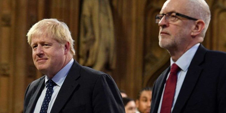 Johnson a Corbyn: No seas tan negativo sobre el “Acuerdo del Siglo”