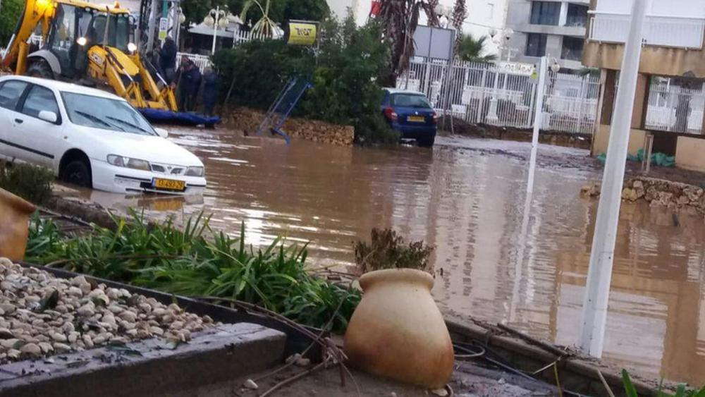 Inundaciones masivas en Israel provocan grandes daños a la infraestructura