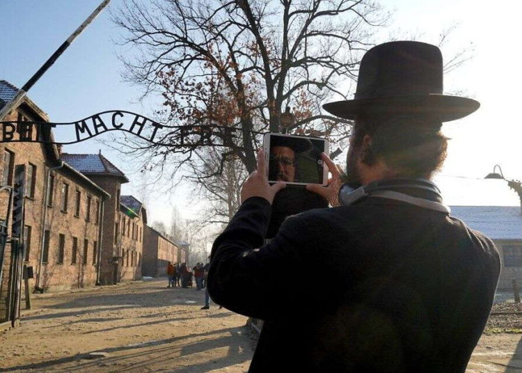 Récord de 2.3 millones de personas visitaron Auschwitz en 2019