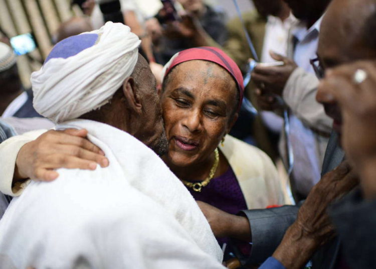Israel traerá 'inmediatamente' más de 2.000 judíos etíopes
