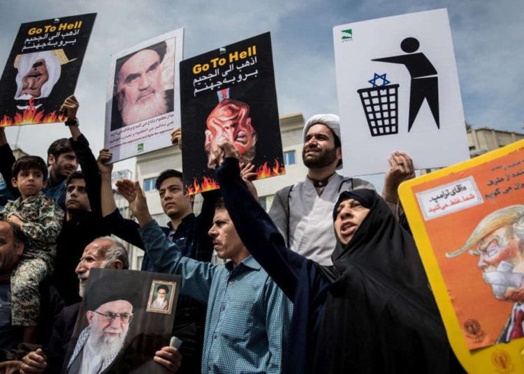 Régimen de Irán arresta a mujer que se convirtió al cristianismo