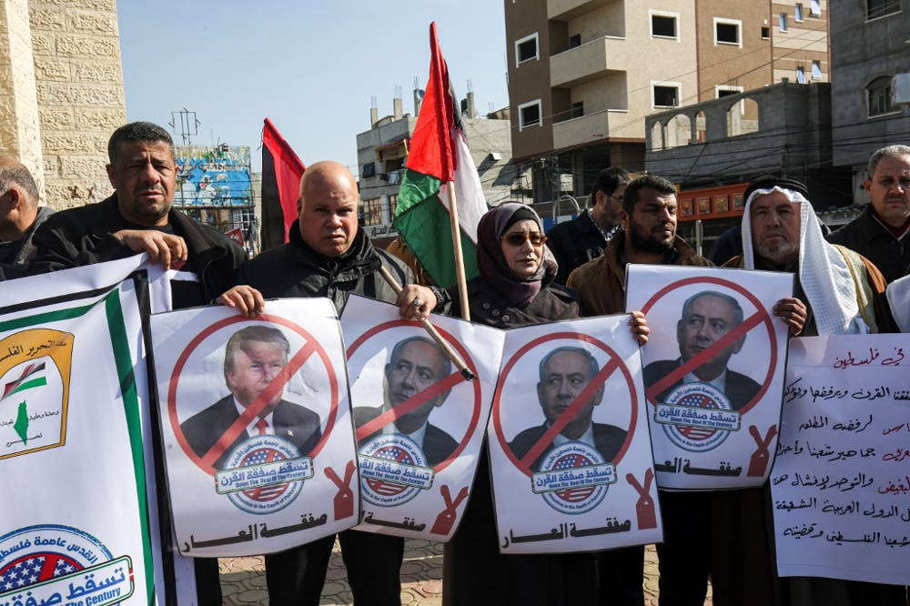 Miles de habitantes de Gaza se manifiestan contra el plan de paz de Trump