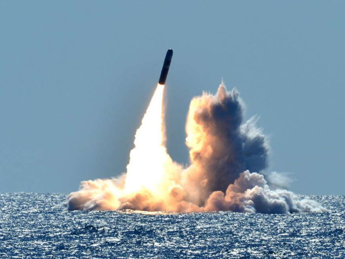 El-USS-Maine-prueba-con-%C3%A9xito-el-segundo-misil-Trident-II-D5LE-1200x900.jpg
