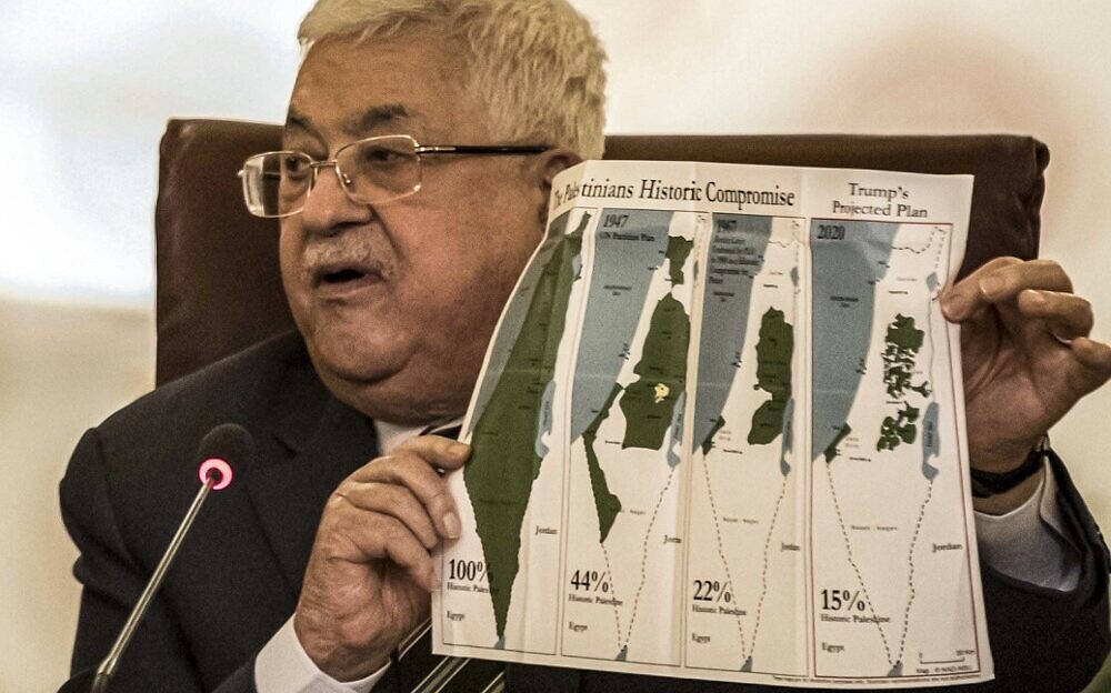 Abbas rechaza llamada telefónica de Pompeo y amenaza a Israel contra la “anexión”