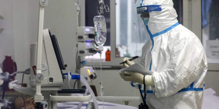 Condición del paciente de coronavirus más grave de Israel se estabiliza
