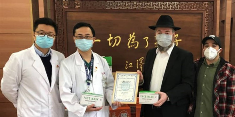 Judíos de Shanghai donan mascarillas para combatir el coronavirus