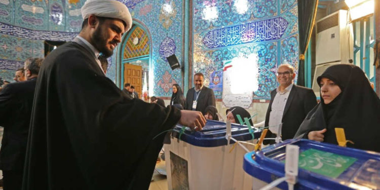 El resultado de las elecciones en Irán socava seriamente la credibilidad de los ayatolás