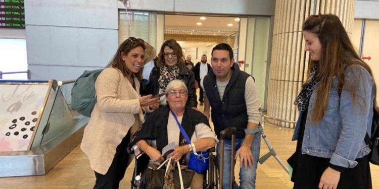Israelí sobreviviente del coronavirus: Lloré de alegría al regresar a casa
