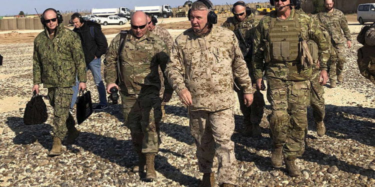 Alto general de EE. UU. visita Bagdad para salvar las relaciones con los líderes de Irak