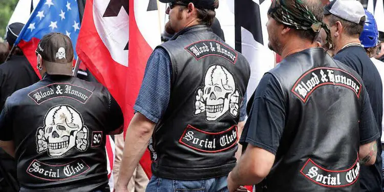 Estados Unidos arresta a cinco neonazis por amenazas contra periodistas y activistas