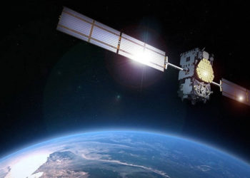Nave espacial de Rusia persigue a multimillonario satélite espía de Estados Unidos