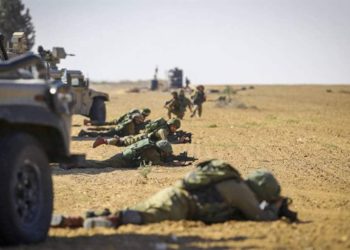 FDI abre fuego contra terroristas que colocaron una bomba en la frontera con Gaza