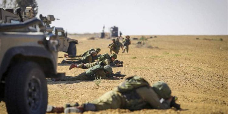 FDI abre fuego contra terroristas que colocaron una bomba en la frontera con Gaza