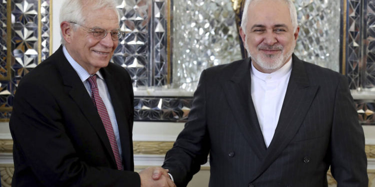 Irán: Cumpliremos el acuerdo nuclear si Europa otorga beneficios económicos “significativos”