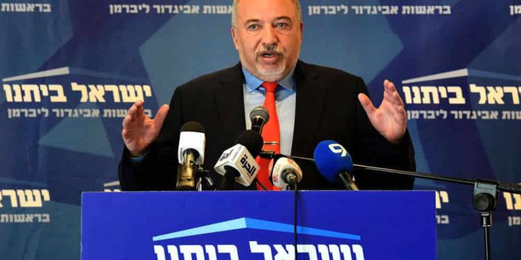 Liberman recomendará a Yair Lapid para ser primer ministro