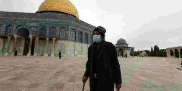 Hamas cierra cruces en Gaza y la Autoridad Palestina suspende las oraciones masivas