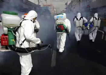 Número de muertos por coronavirus en Irán supera los 600 mientras Siria cierra sus escuelas