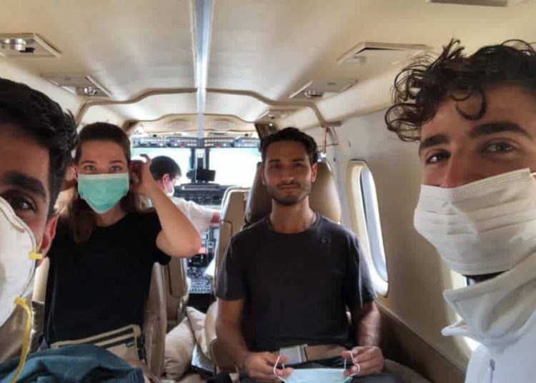 Israelíes fueron evacuados en avión del ejército de Bolivia
