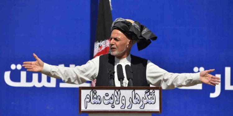 Líderes rivales de Afganistán se declaran presidentes en ceremonias separadas