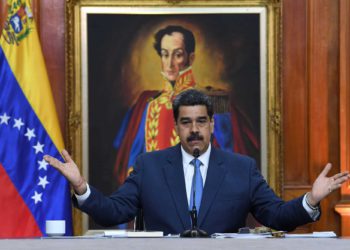 Facebook congela página del dictador de Venezuela por información errónea sobre el Covid-19