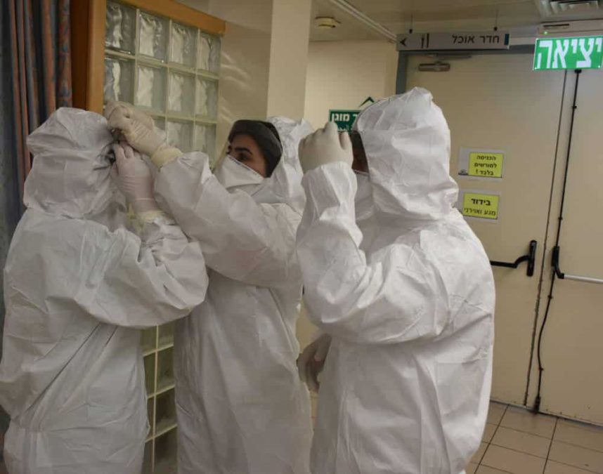 Mujer israelí con Coronavirus dio a luz en sala especialmente equipada
