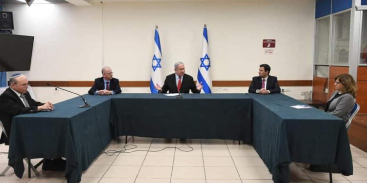 Netanyahu hace un llamado al público árabe a seguir las pautas contra el coronavirus