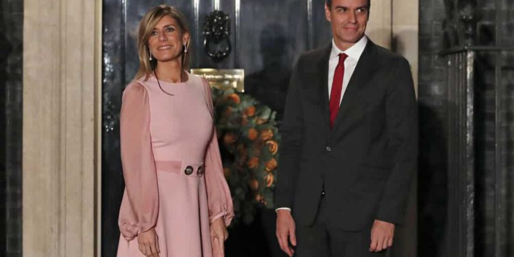 Esposa del primer ministro de España da positivo a coronavirus