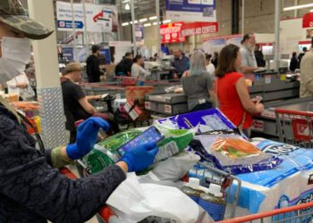 Netanyahu: No hay razón para vaciar los supermercados