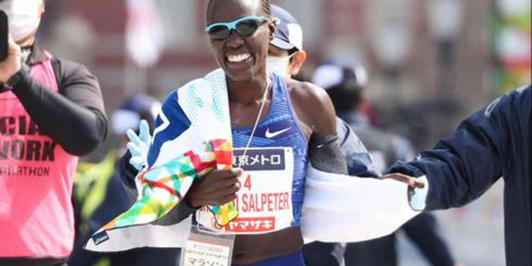 Atleta israelí establece nuevo récord en maratón de Japón
