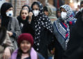 Irán abrirá negocios y sitios religiosos pese a la epidemia de coronavirus