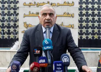 Primer ministro de Irak renuncia y pide elecciones anticipadas