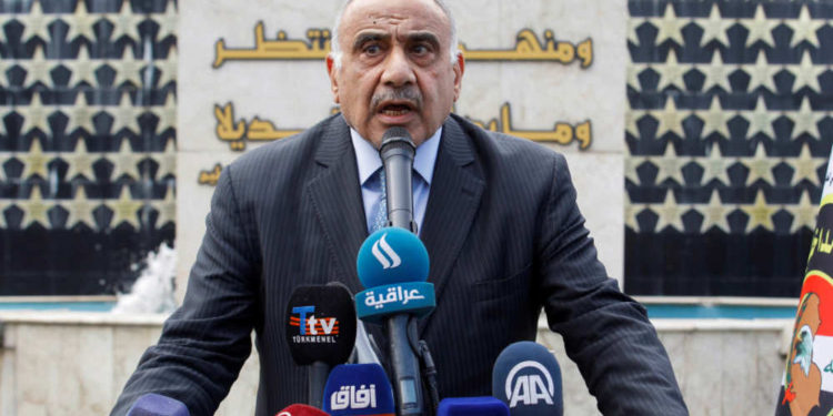 Primer ministro de Irak renuncia y pide elecciones anticipadas