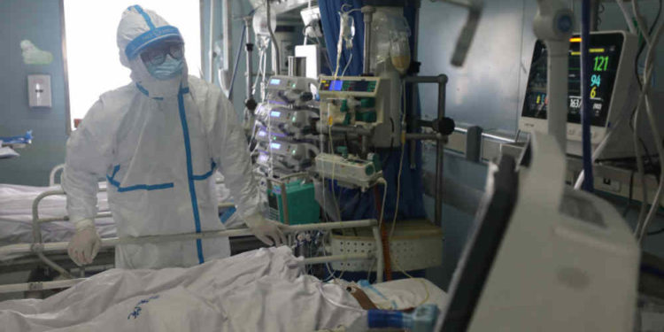 Israel implementará mil respiradores artificiales y aumentará la capacidad de las UCI