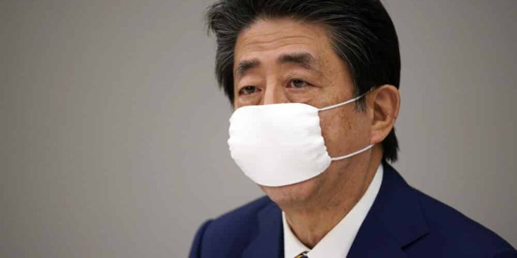 Japón declara estado de emergencia mientras las muertes por COVID-19 aumentan en todo el mundo