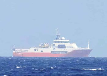 Barco chino es visto cerca de Malasia en medio de una creciente tensión territorial