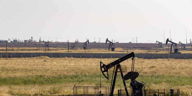 Kurdos de Siria firman acuerdo con empresa petrolera de Estados Unidos