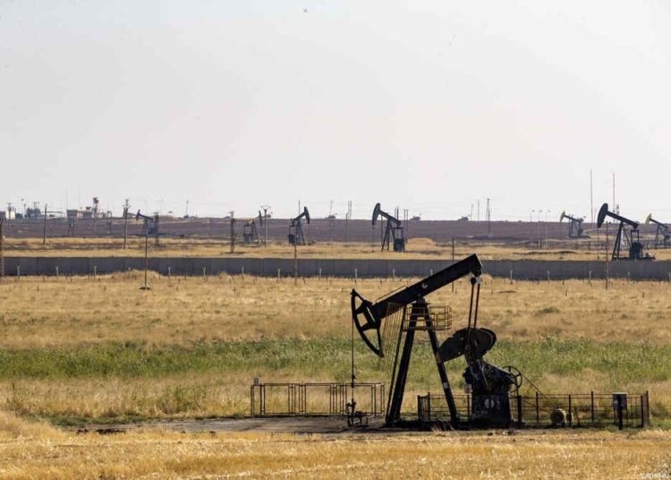 Kurdos de Siria firman acuerdo con empresa petrolera de Estados Unidos